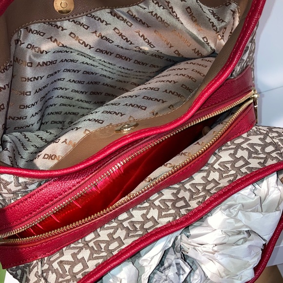 ❌SOLD❌Dkny Hobo bag - Picture 8 of 15